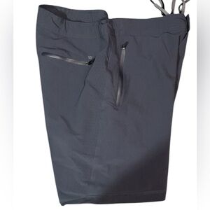 Mack Weldon Performance Shorts . Zipper Pockets